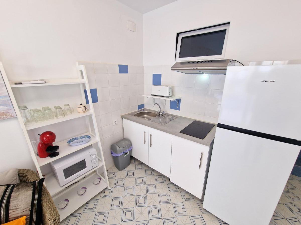 La Maisonnette Bleue เอมปูเรียบราบา ภายนอก รูปภาพ