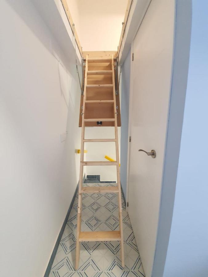 La Maisonnette Bleue เอมปูเรียบราบา ภายนอก รูปภาพ